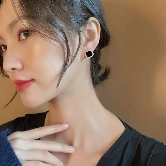 Black Resin Square Ear Studs for Women Elegant Luxury Geometric Earrings Fashion Trends Jewelry Gifts